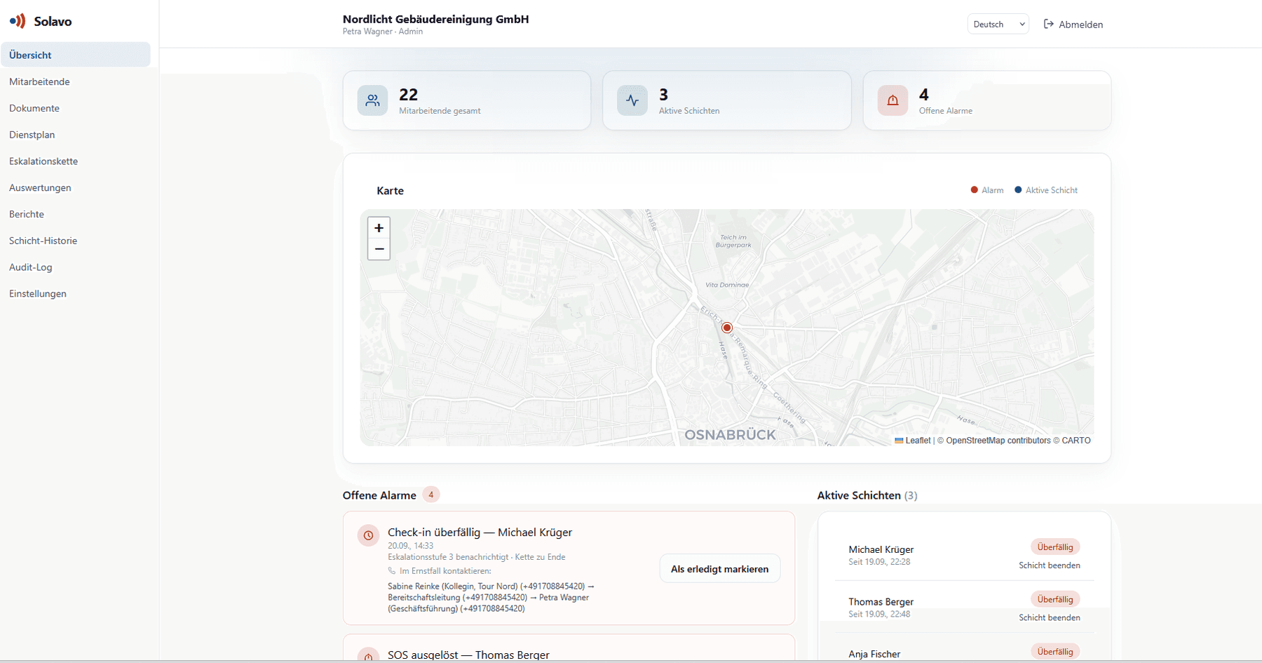 Solavo-Dashboard der Demofirma: Übersicht mit aktiven Schichten, offenen Alarmen und Karte